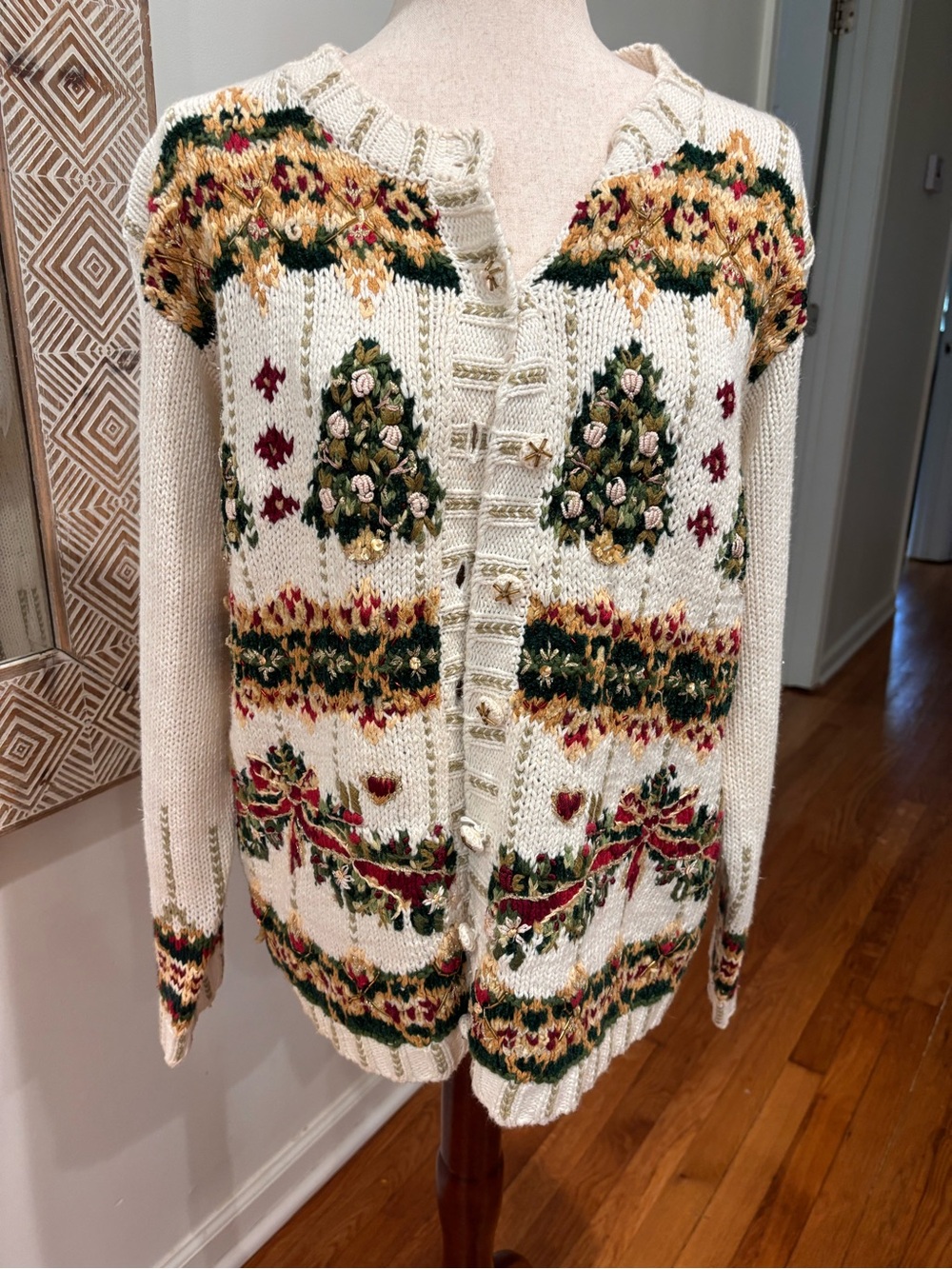 Heirloom Collectibles M Christmas Tree Embroidered Beaded Heavy Cardigan
